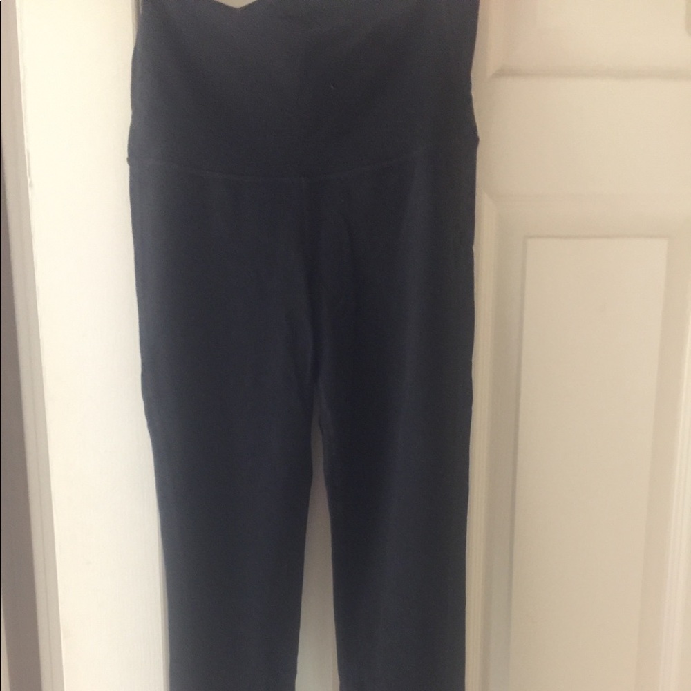 Black Athleta maternity leggings